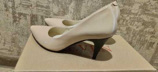 Туфли женские лак