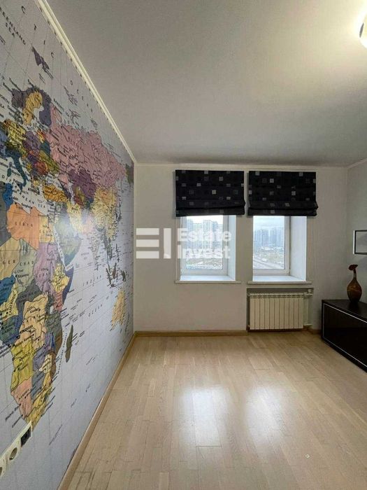 Здається 3х кімнатна квартира на проспекті Миколи Бажана