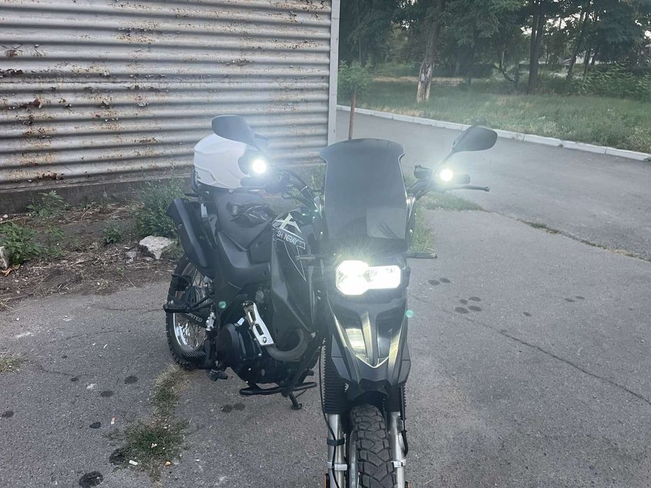 Мотоцикл шинерей 200 кубов
