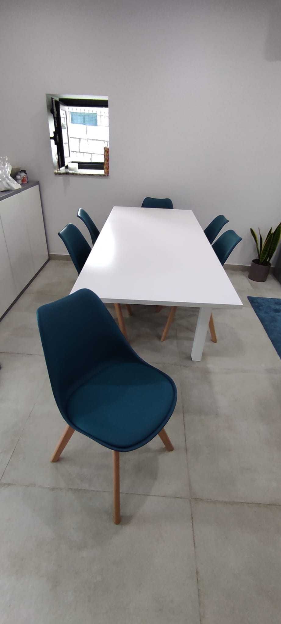 Conjunto Mesa jantar e Cadeiras