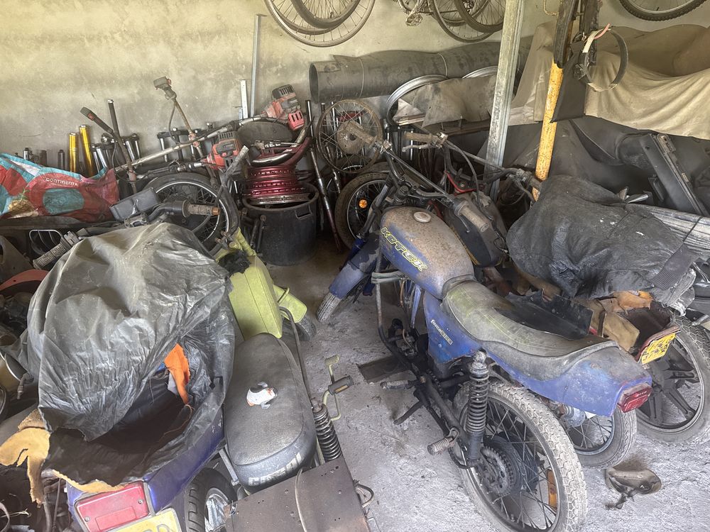 Vario matrial para motorisadas e vaiculos com idade