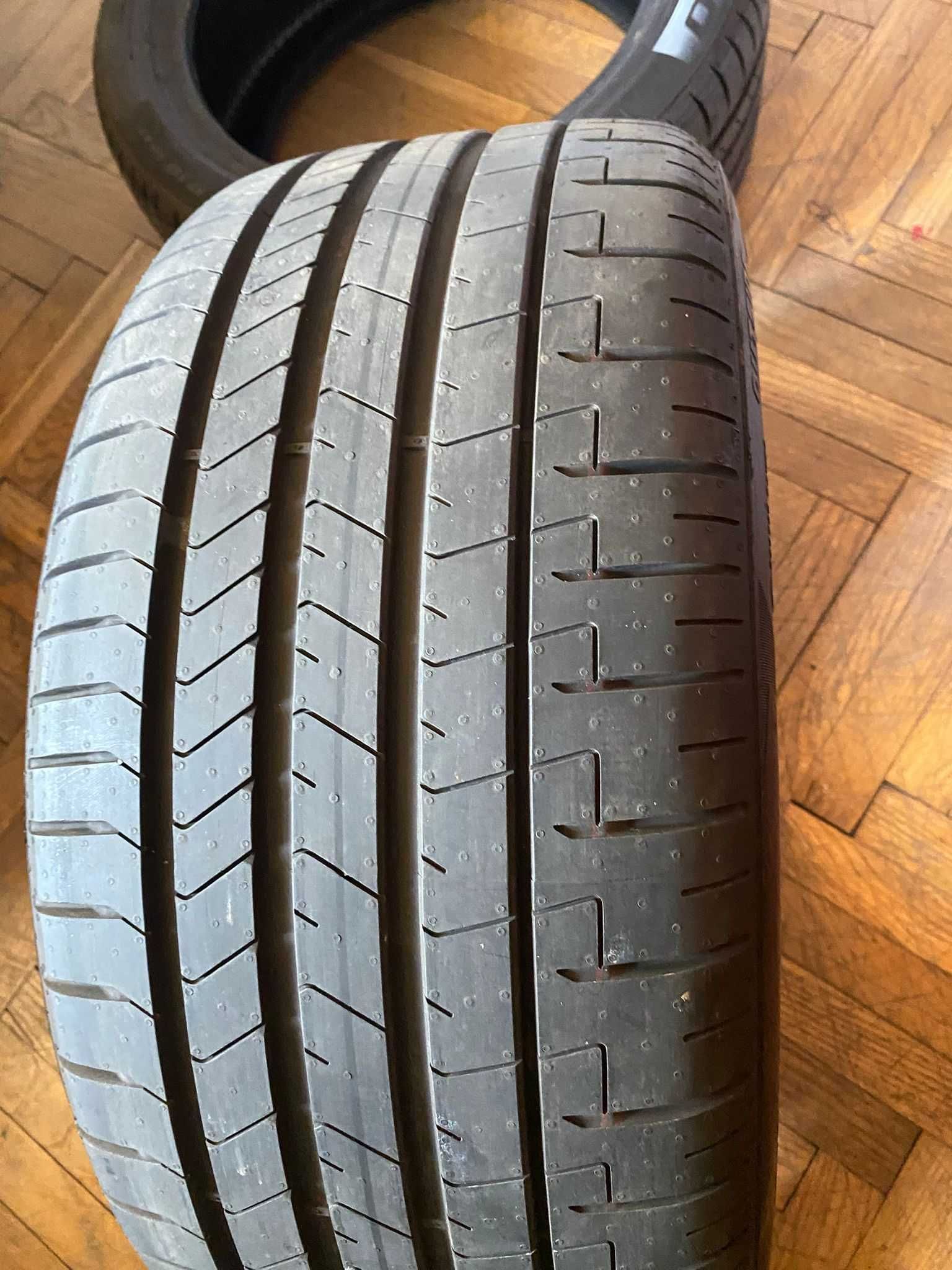 Pirelli P-Zero
255/45 R18
