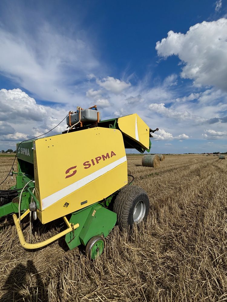 Prasa Sipma PS1221 Farma Plus z aplikatorem do zakiszacza