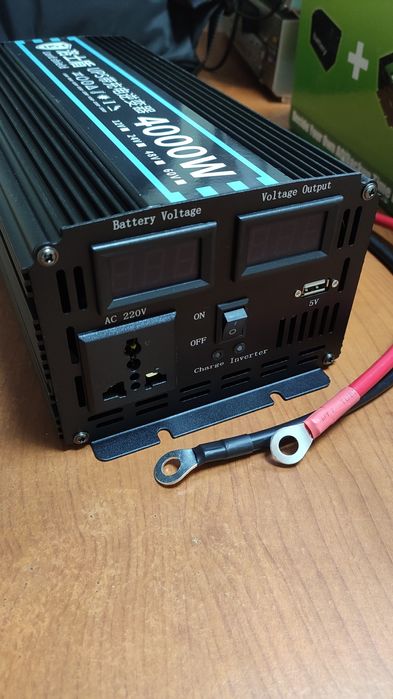 Інвертор UPC 4000w з зарядкою аккумулятора