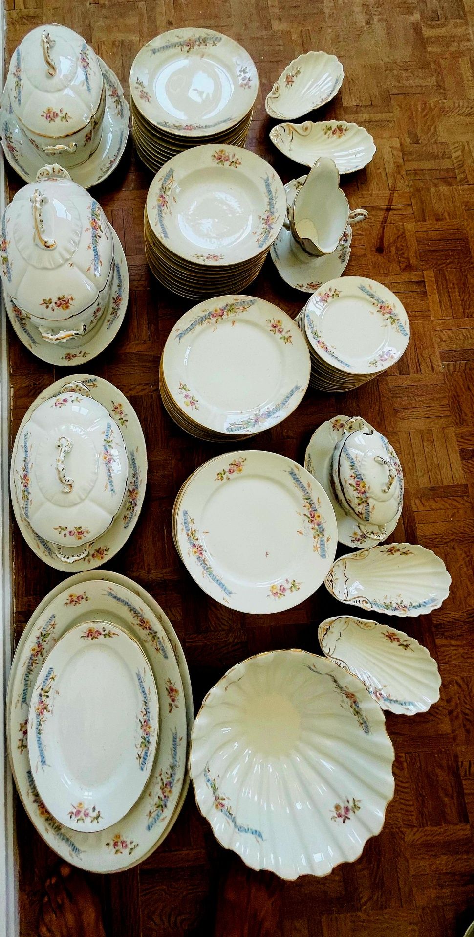 Serviço de jantar, completo, porcelana