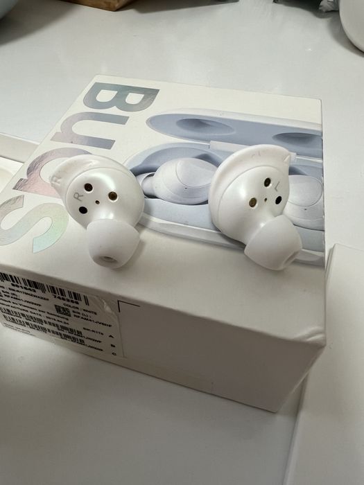 Навушники Samsung Galaxy Buds