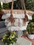 SHASHI Torba na ramię  haftowana shopper z frędzlami Belly