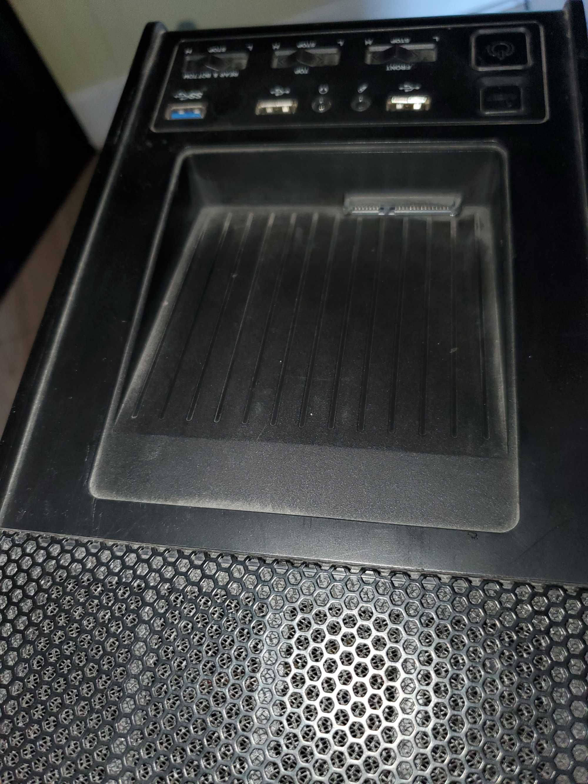 Komputer AMD A10-5800K 16GB RAM SilentiumPC
