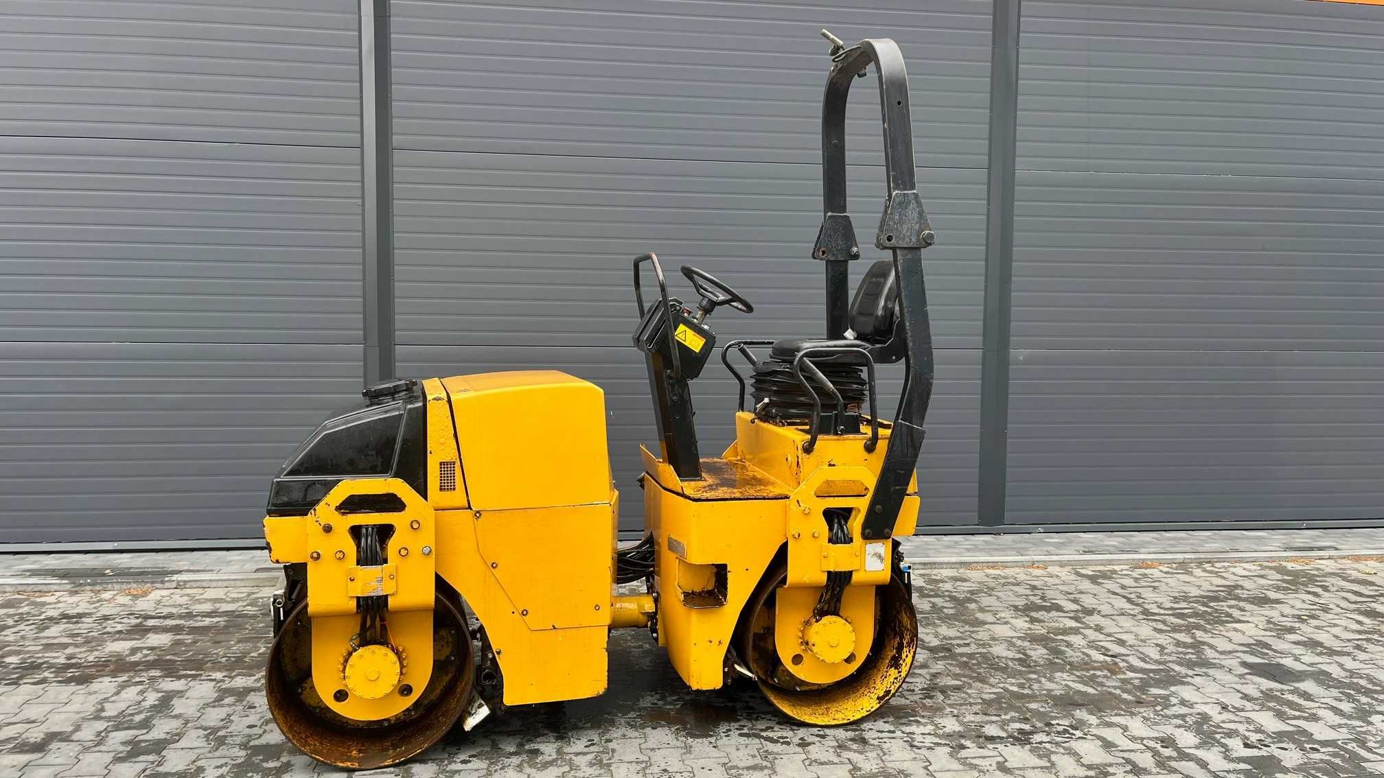 WALEC DYNAPAC cc102   3 T  wibracje  2001 rok