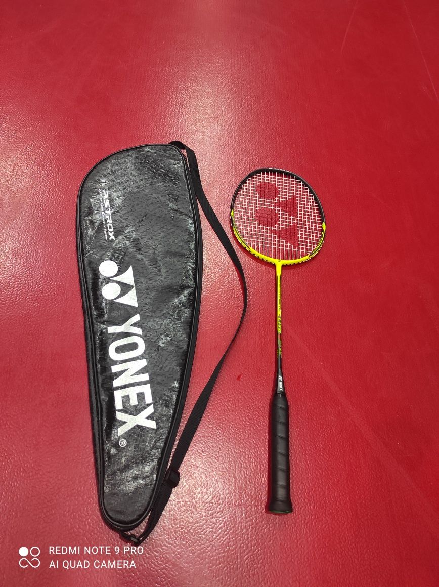 Ракетка для бадминтон YONEX