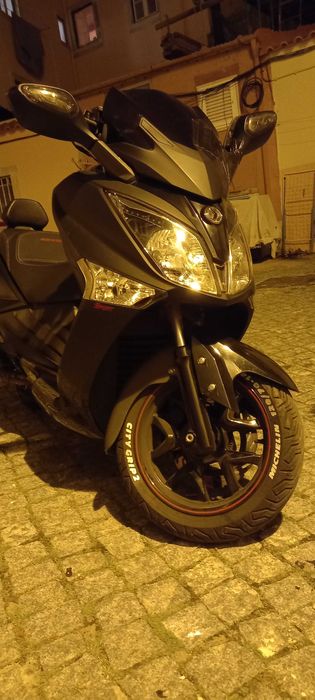 Scooter Sym GTS sport 15cv (11kw)