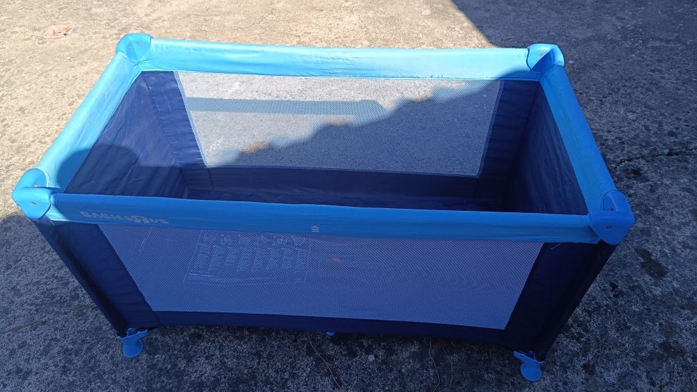 Berço de viagem de crianca