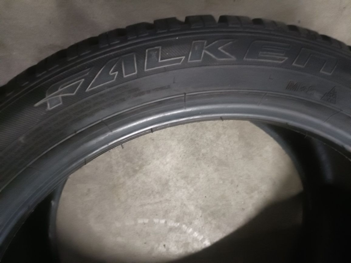 Opona Zimowa Falken EuroWinter HS01 SUV 275/40R20 106V