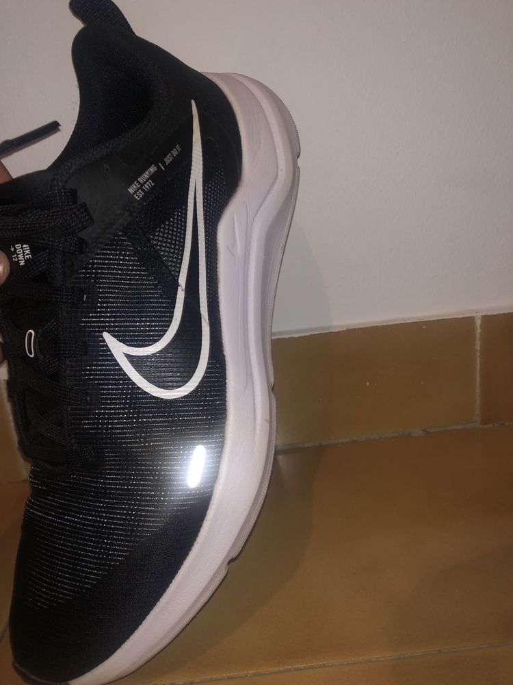 Nike Downshifter 12 (tamanho 40)