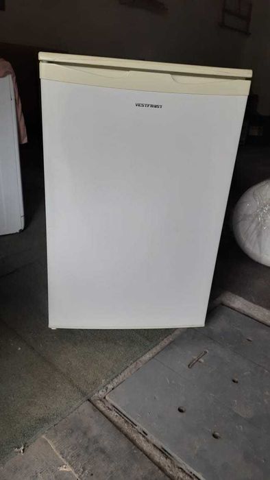 Морозильна камера як нова!