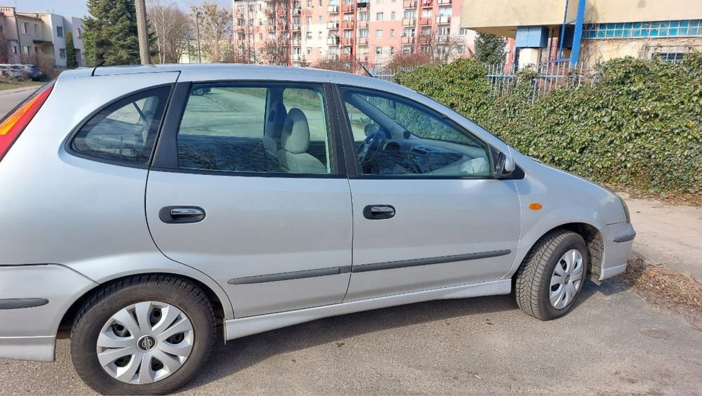 Nissan Almera Tino 1.8