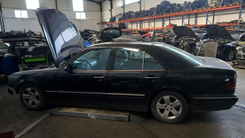 Eixo traseiro Mercedes E220 W210 2.2cdi de 1999