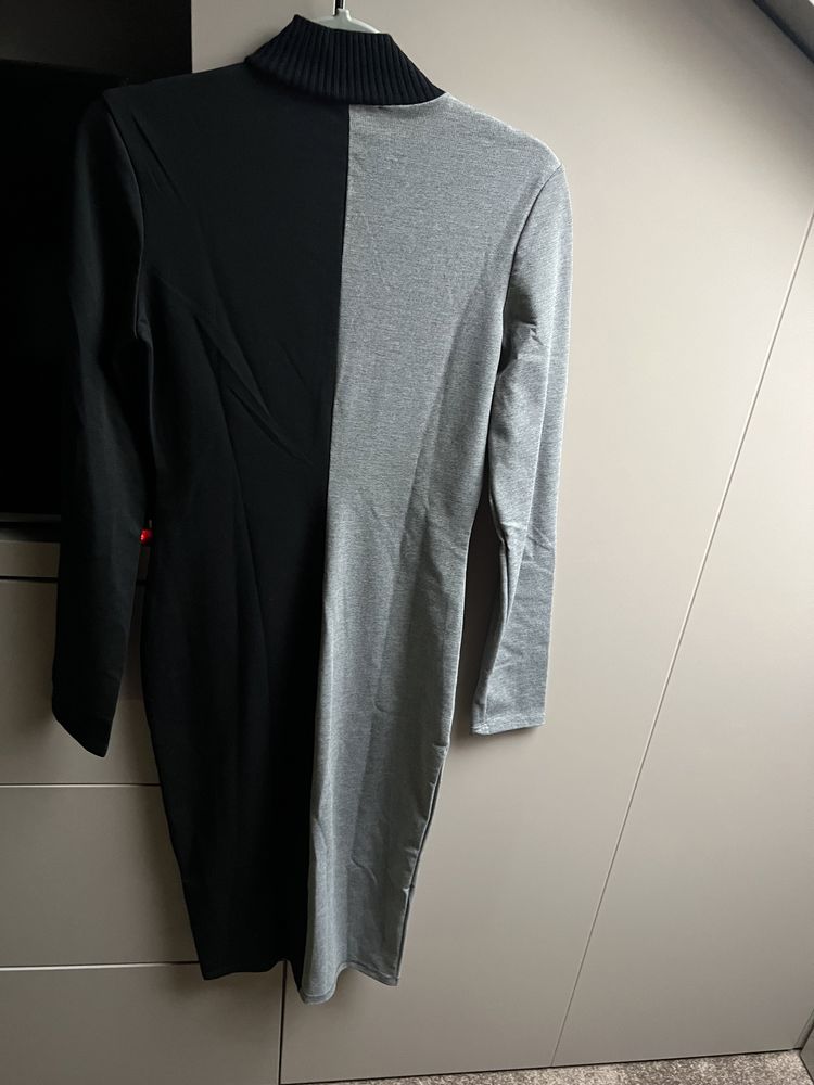 Obcisla sukienka midi marki Zara rozmiar M