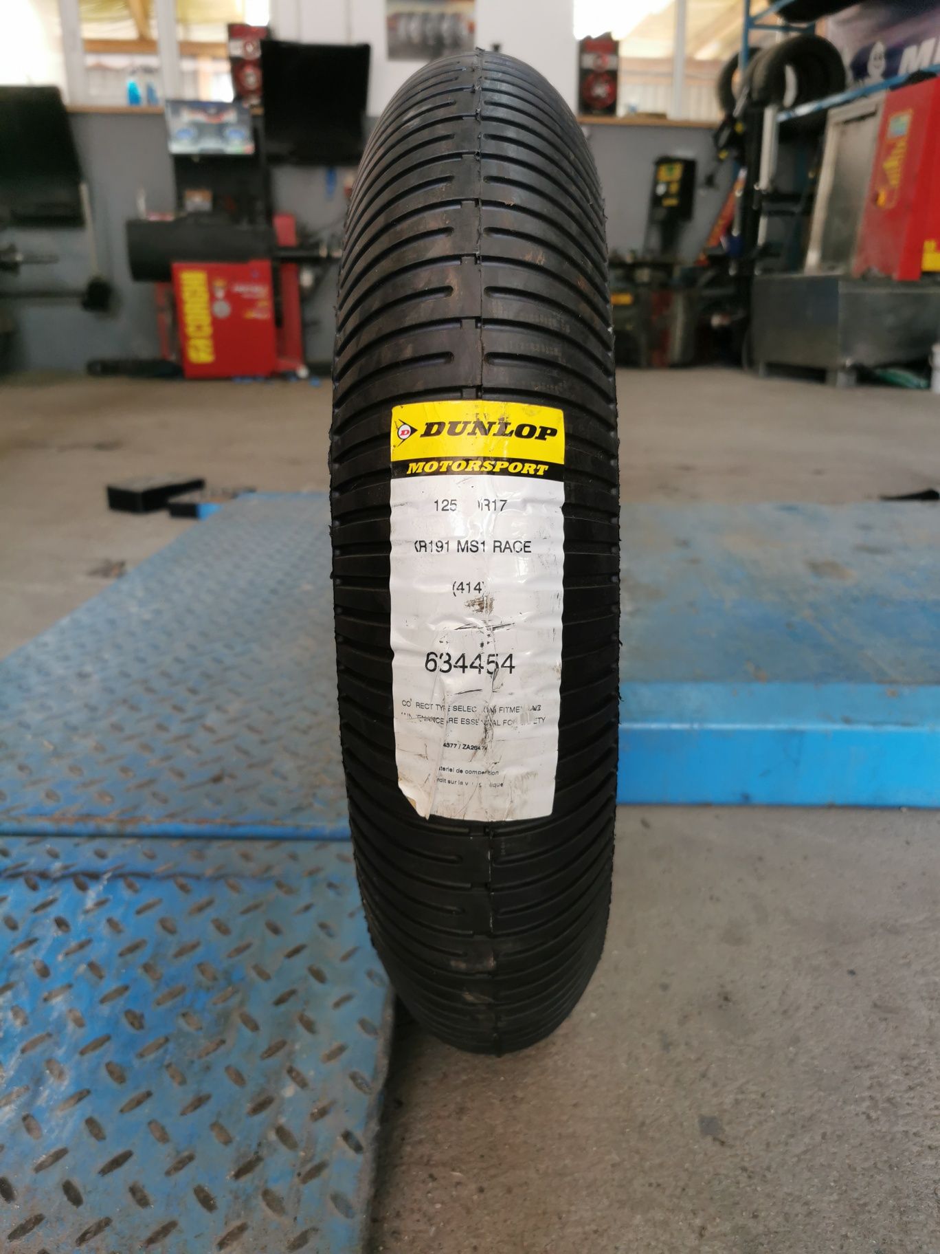 Opona 125/80R17 KR191-1 DUNLOP MOTORSPORT z 2017r.