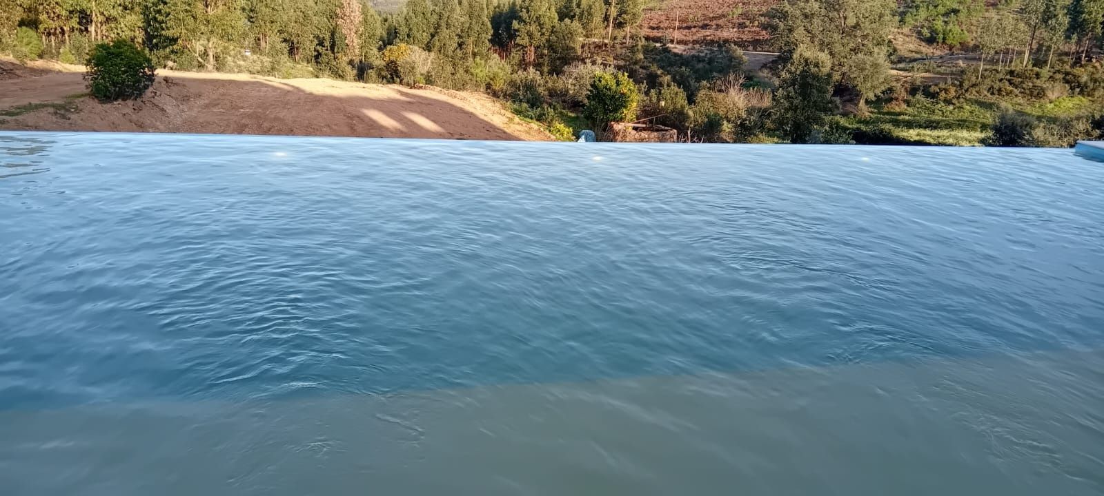 Construção e manutenção de piscinas