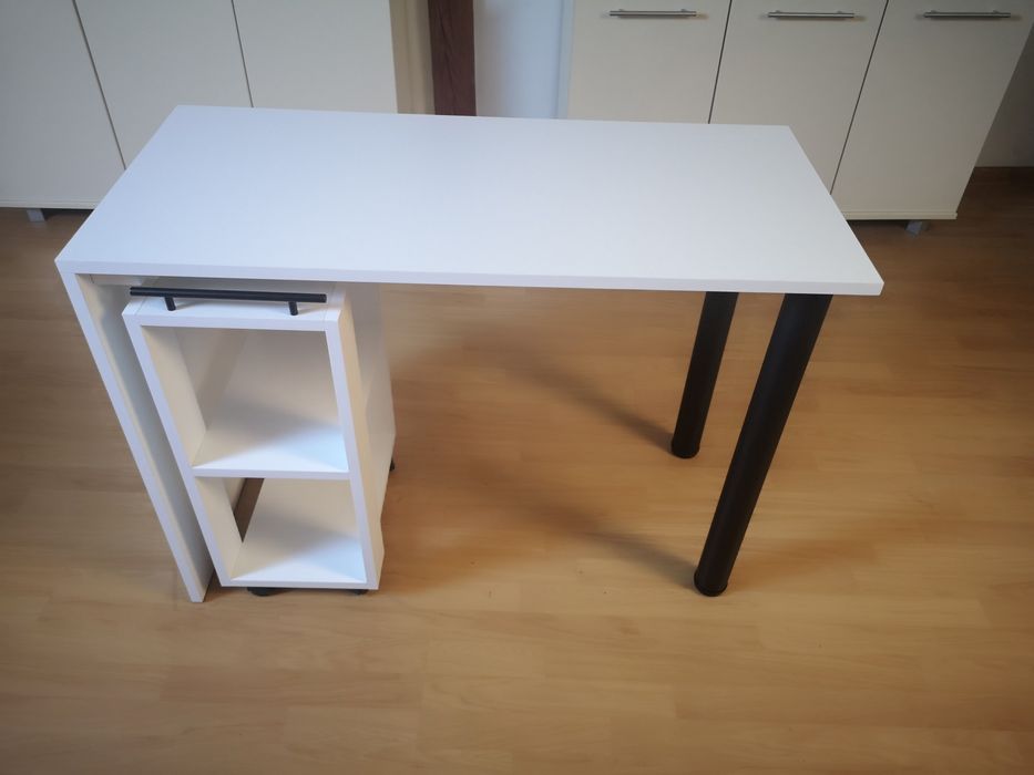 Stolik biurko z szafką rolkach manicure nail art