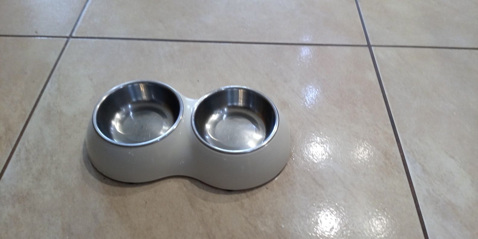 Podwójna miska  dla psa albo kota