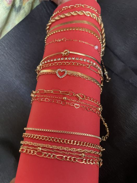 Vendo pulseiras  para mulher