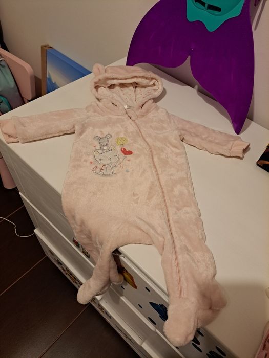 kombinezon niemowlęcy polarowy z kapturem