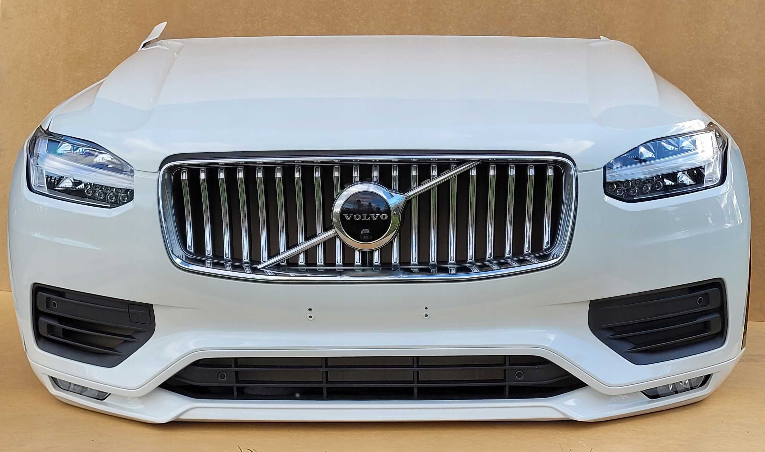 капот VOLVO XC90 бампер фари