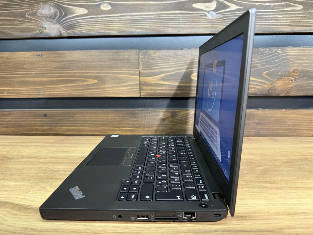 Lenovo ThinkPad X270 12,5" HD i5-7200u/8GB DDR4/SSD 256Gb Evo/0% 2 бат