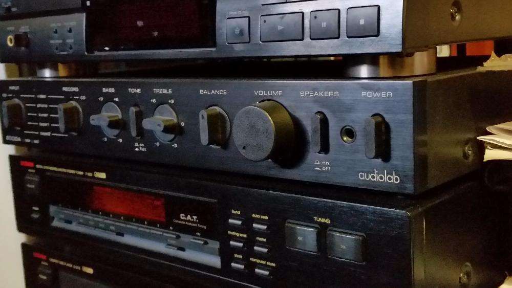 Amplificador Audiolab 8000A