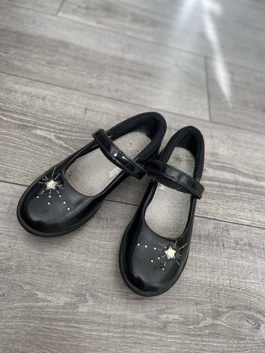 Детские  черные туфли в школу для девочки clarks размер 33,5   20,5 см