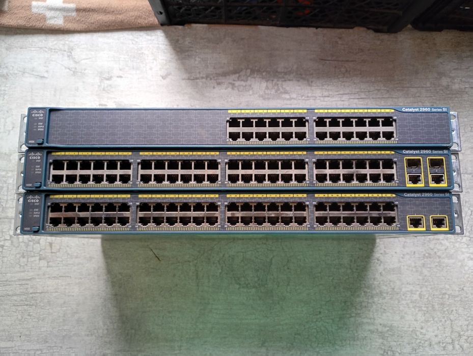 Продам коммутаторы (маршрутизаторы)