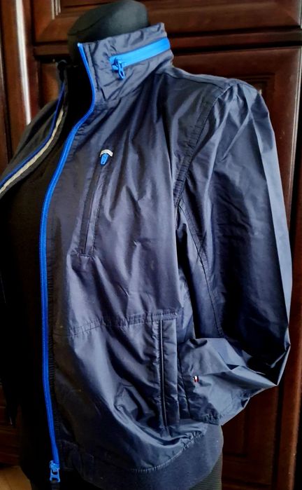Tommy Hilfiger kurtka 158
Hilfinger przeciwdeszczowa kurtka