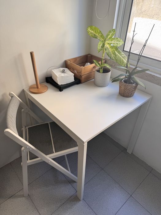 Mesa VIHALS + cadeira FRÖSVI