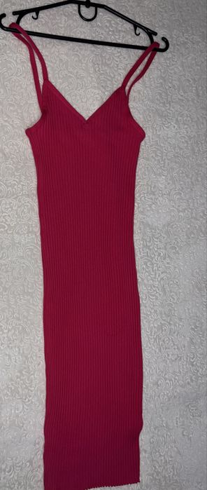 Продам  нарядні  сукні