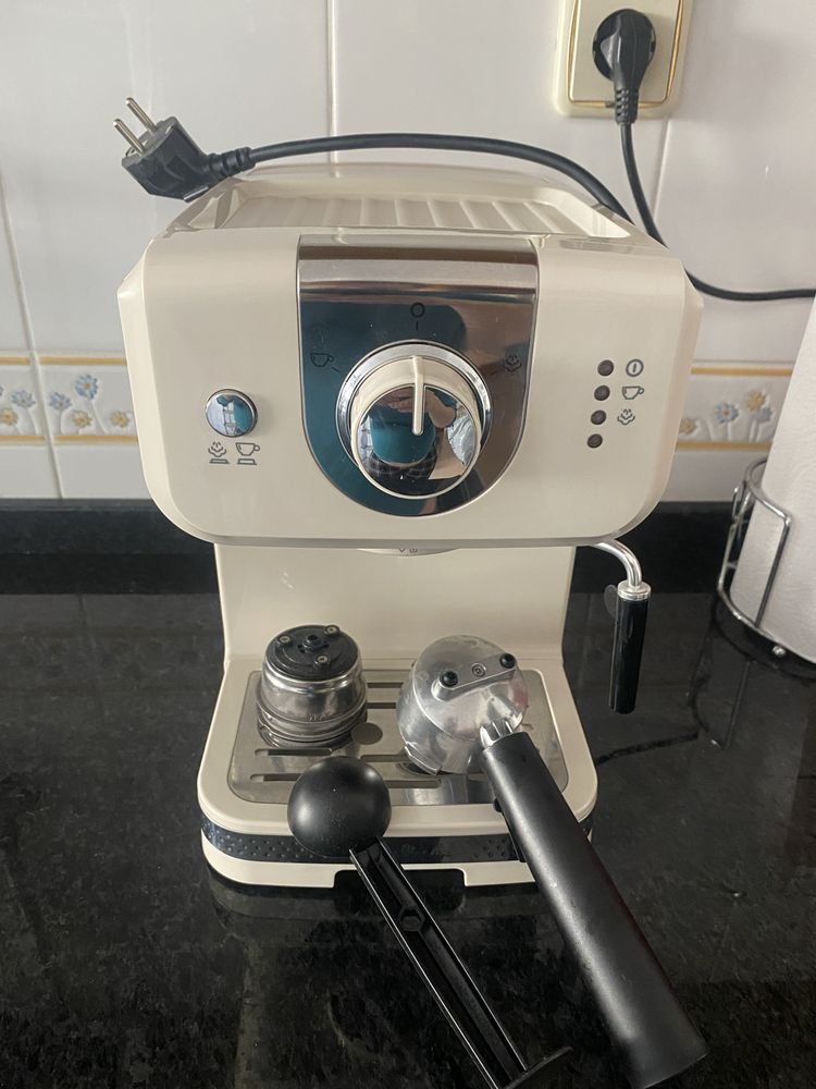 Maquina de café manual Moulinex Como Nova e com Caixa!