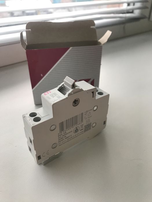 Перемикач генератор лінія ETI