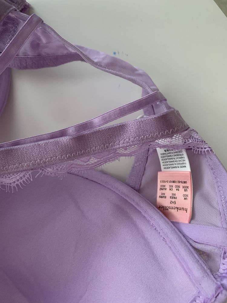 кружевний бюстгалтер hunkemoller 80 Е з застібкою зпереду