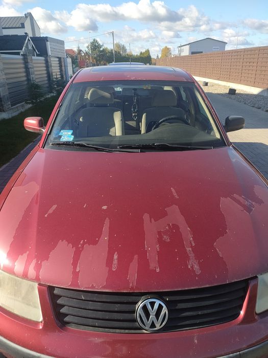 Sprzedam Passat  1.8  benzyna