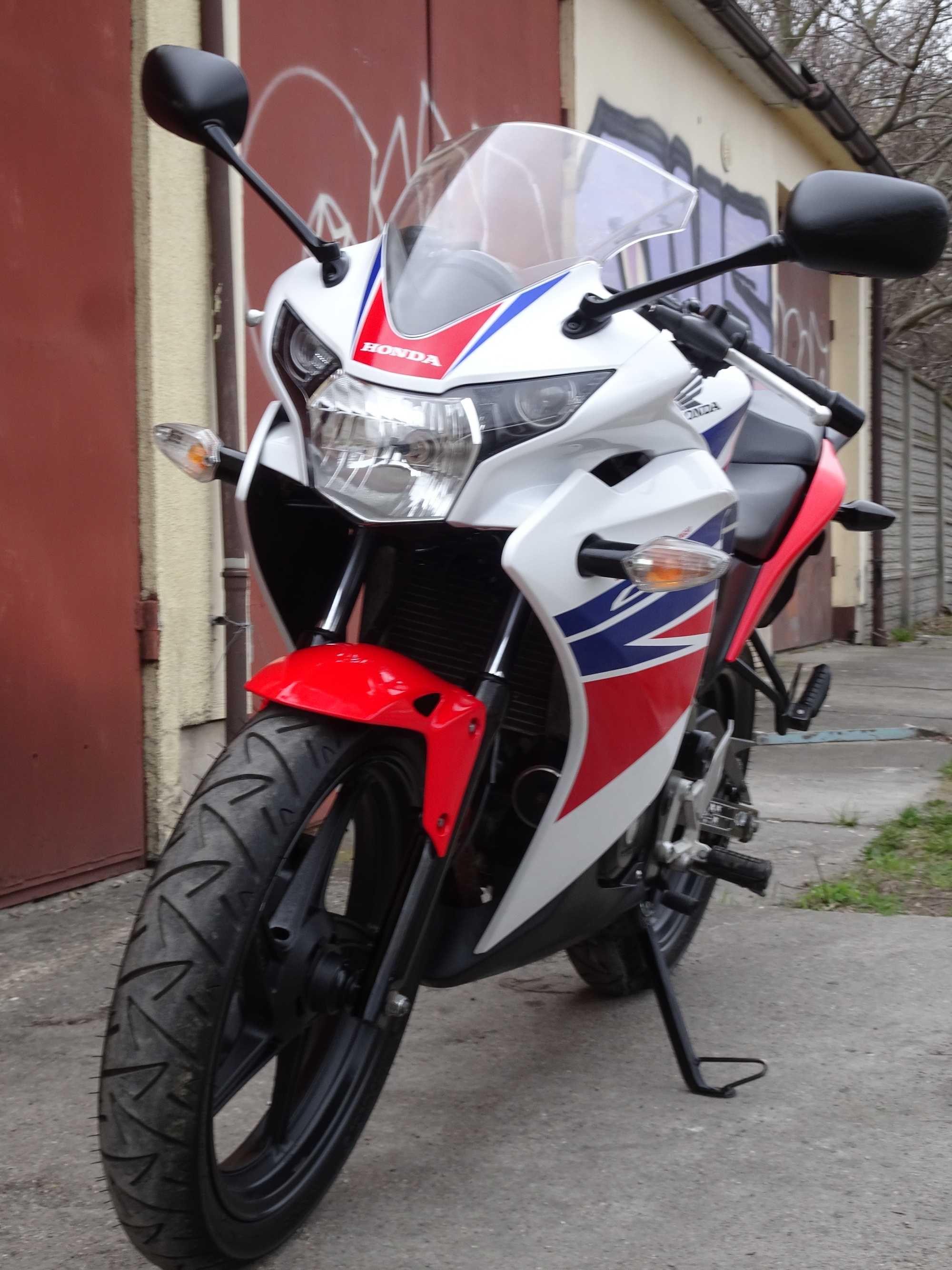 Honda CBR 125 R 2016r Nowe Opony ! Crash Pady ! z Niemiec ! kat B