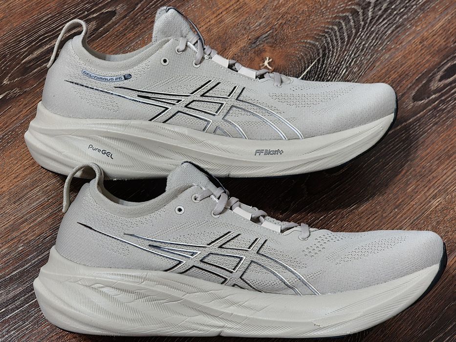Оригінал 100% чоловічі кросівки asics nimbus 26   eur 49