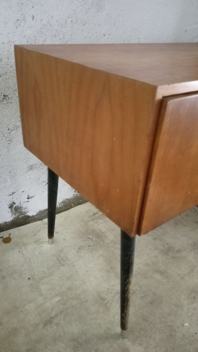 Stolik, konsola Bilea lata PRL