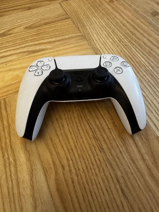 Konsola Ps5 z napędem | 1 TB | Stan idealny | z pudełkiem i wszystkim