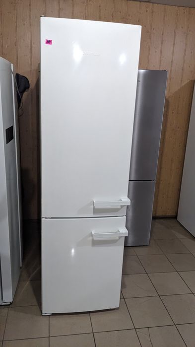 Холодильник  Miele KFN12923