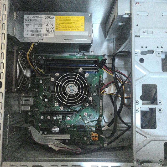 Komputery fujitsu esprimo p500 e85+ 2 sztuki