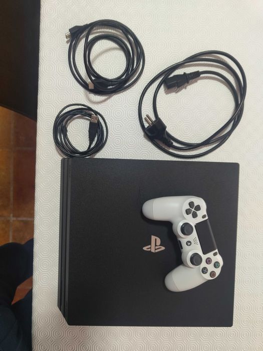 PS4 PRO 1TB + 1 Comando + +230 Jogos AAA!