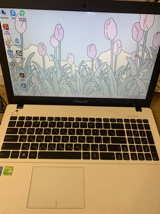 Ноутбук Asus x550 cc білий