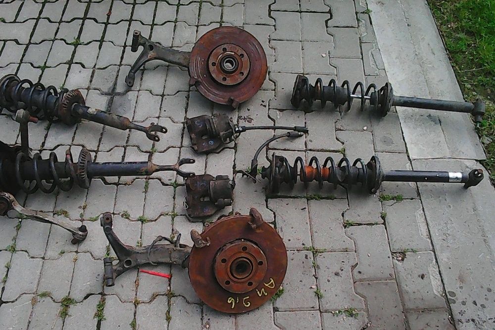 SWAP Hamulce Zwrotnice Piasty Jarzma Tarcze Przód Audi A4 B5 2.6 2.8 V