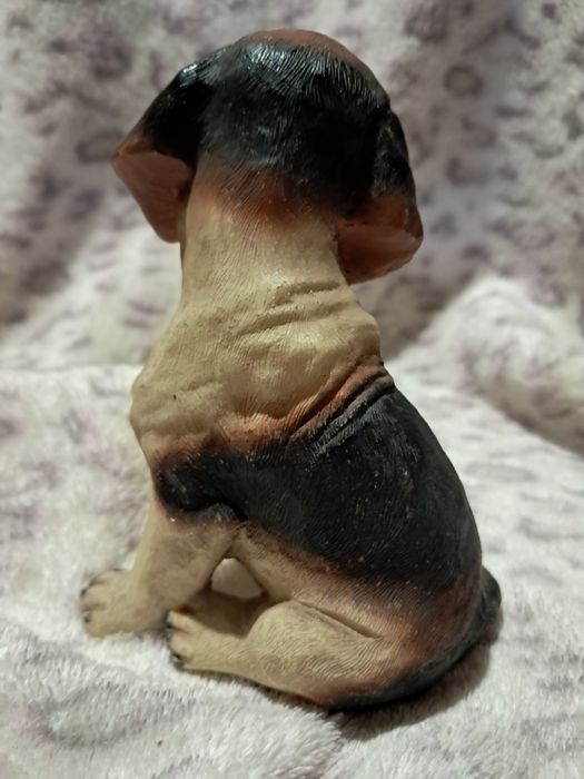 Статуэтки собачек и другие.